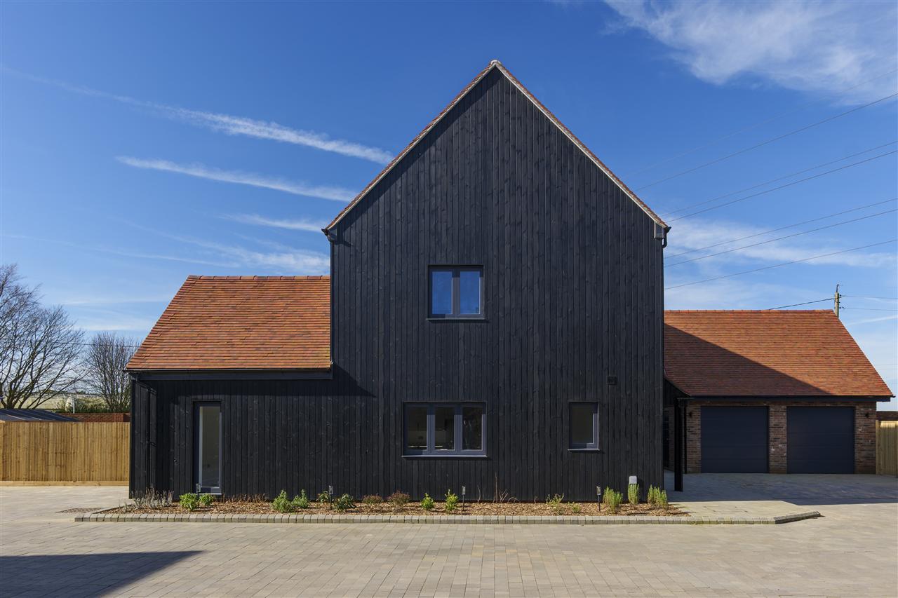 2, Kings Oak Drive Image