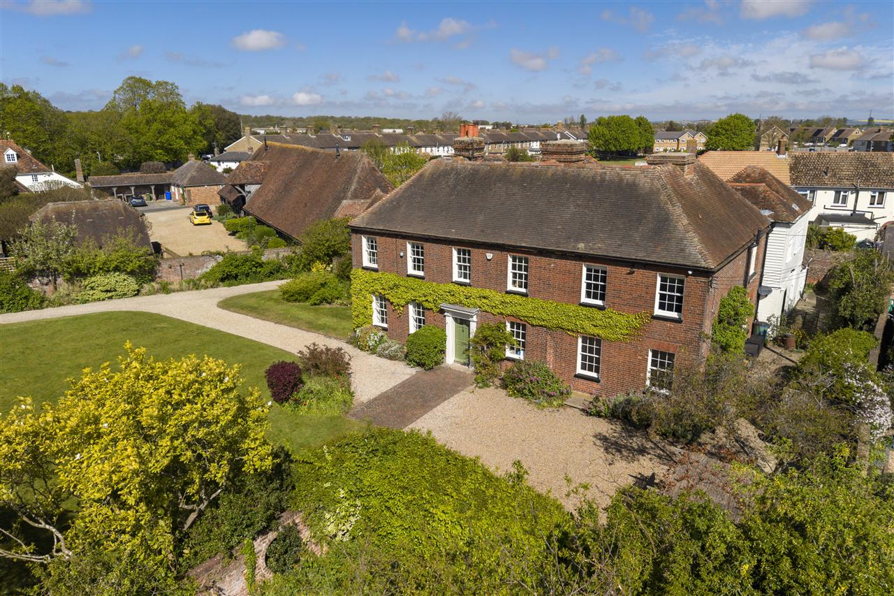 The Lawn & The Guest Annexe Image