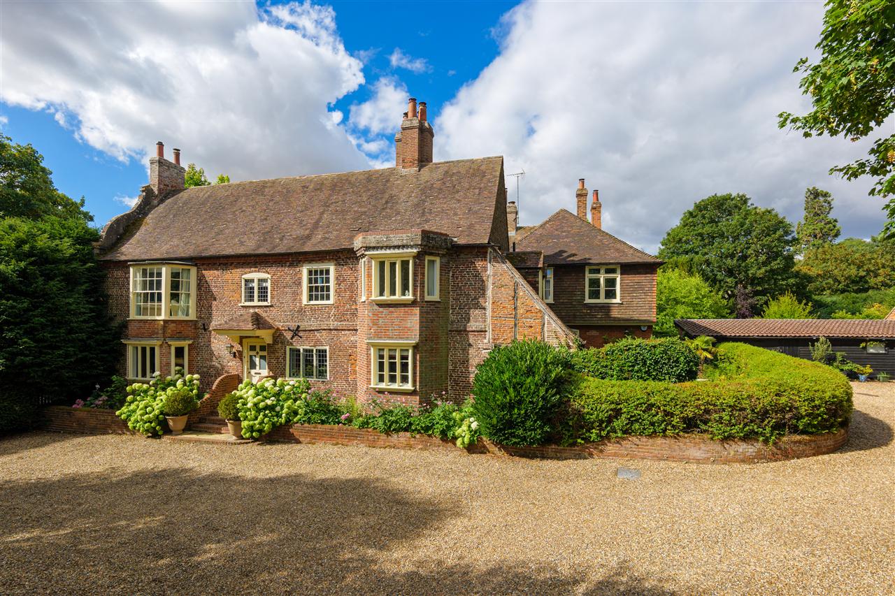 Sondes House Image