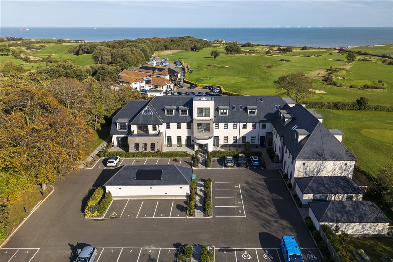 Apartment 8, The Fairways Image