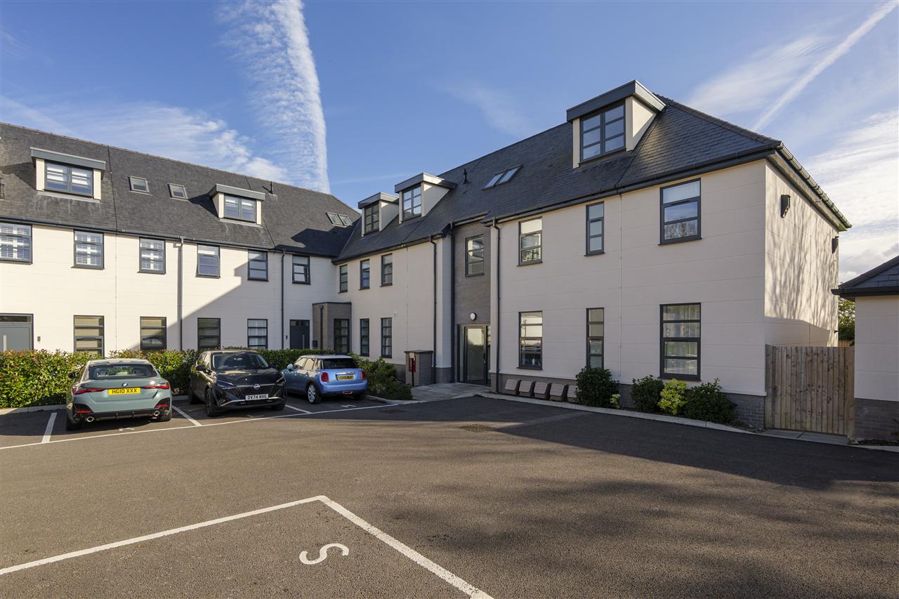 Apartment 2, The Fairways Image