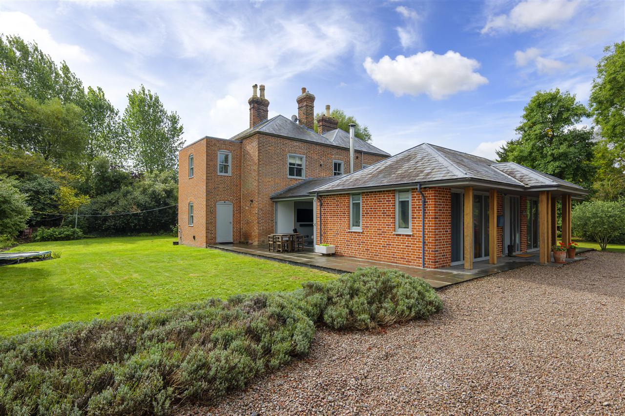 The Mill House & The Mill House Lodge Image