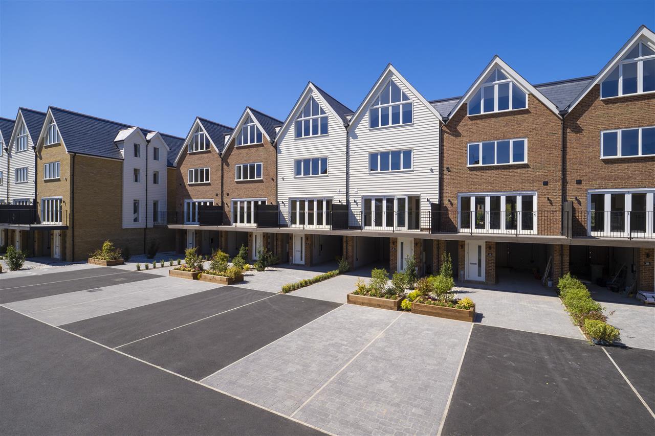 8 Abbey Wharf Image