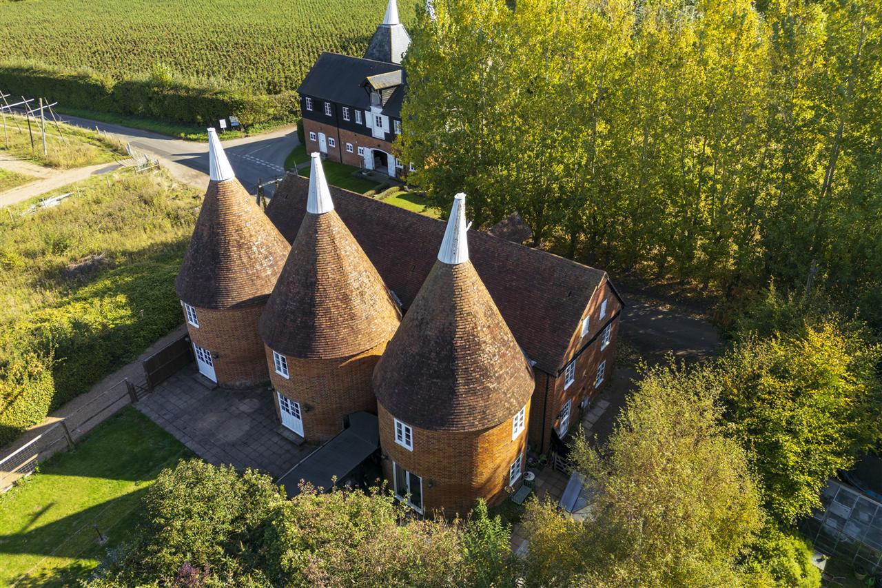 2 Westlea Oast, Bull Lane Image
