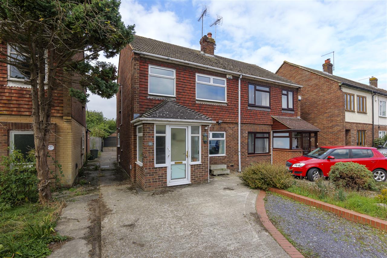 52 Priory Row Image