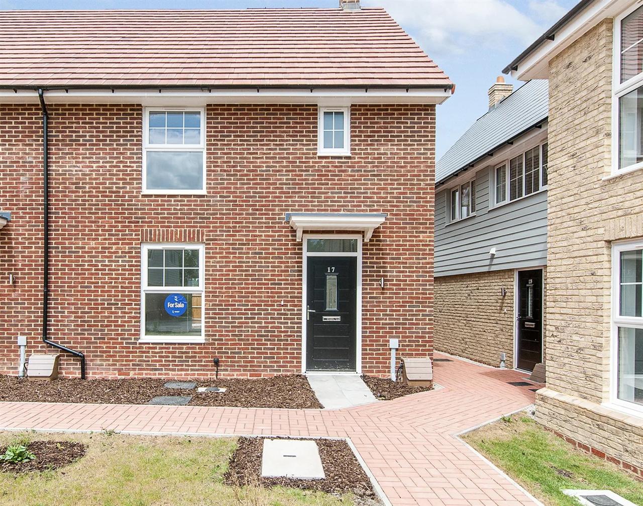 17 Hoo Farm Way Image